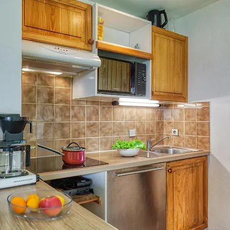 Montana Garden View Near To Grands Montets Lift, Sleeps 4 - Happy *